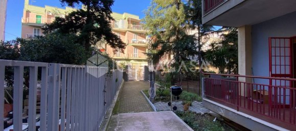 Apartamento de 3 habitaciónes en Modugno, Italy No. 17806 17