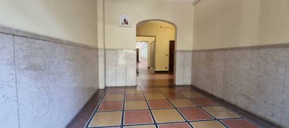 3 Schlafzimmer Wohnung in Genoa, Italy, Nr. 352409 20