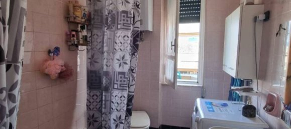 3 Schlafzimmer Wohnung in Genoa, Italy, Nr. 352409 13