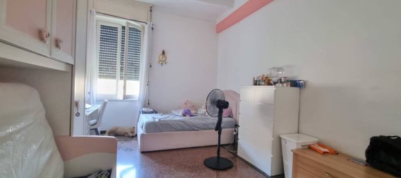 3 Schlafzimmer Wohnung in Genoa, Italy, Nr. 352409 15