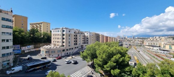 3 Schlafzimmer Wohnung in Genoa, Italy, Nr. 352409 21