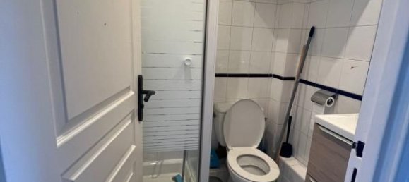 1 bedroom Apartment in La Courneuve, France No. 180485 3