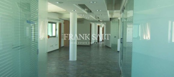 Büro in Saint Julian's, Malta 300m², Nr. 13058 2