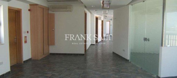 Büro in Saint Julian's, Malta 300m², Nr. 13058 5