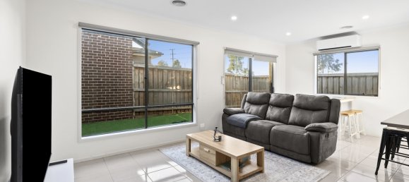 3 bedrooms House in Tarneit, Australia No. 801 12