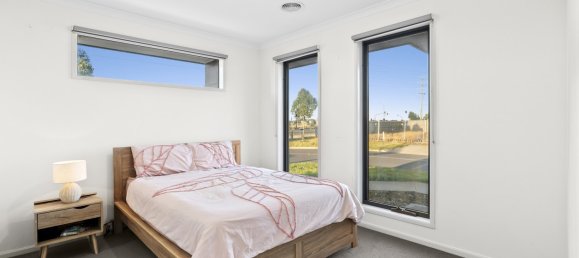 3 bedrooms House in Tarneit, Australia No. 801 4