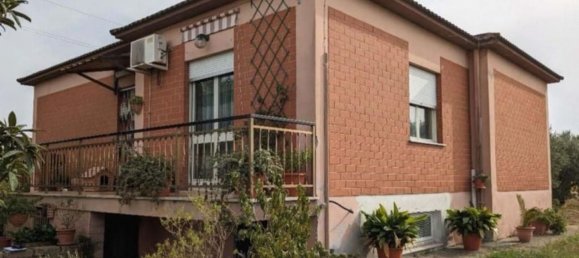 6 rooms House in Nettuno, Italy No. 181437 15