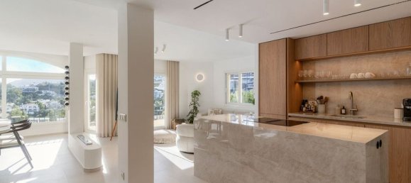 3 bedrooms Penthouse in La Quinta, Spain No. 186036 4