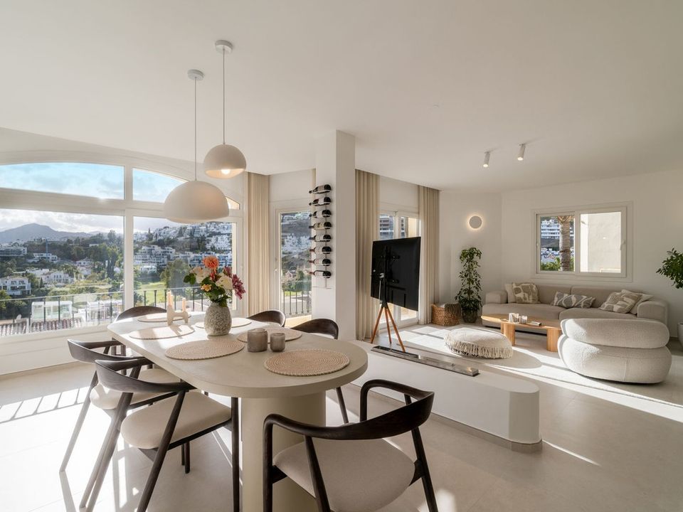 3 bedrooms Penthouse in La Quinta, Spain No. 186036