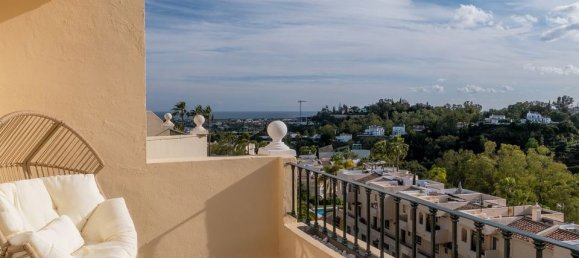 3 bedrooms Penthouse in La Quinta, Spain No. 186036 23