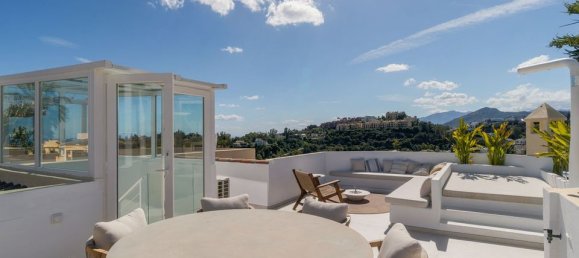 3 bedrooms Penthouse in La Quinta, Spain No. 186036 25