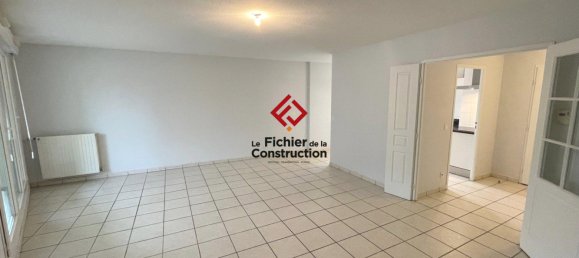 3 bedrooms Apartment in Grenoble, France No. 243678 3