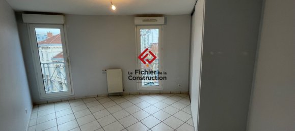 3 bedrooms Apartment in Grenoble, France No. 243678 7