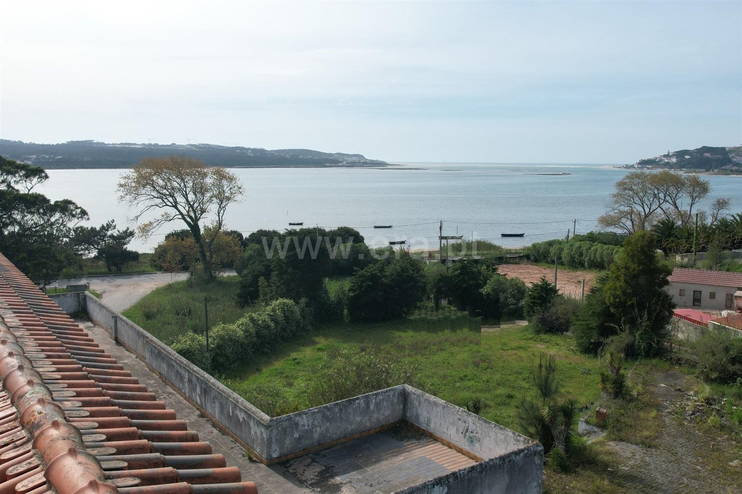 800m² Building in Caldas da Rainha, Portugal No. 143761