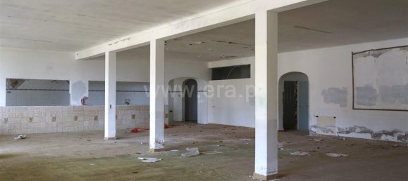 800m² Building in Caldas da Rainha, Portugal No. 143761 4