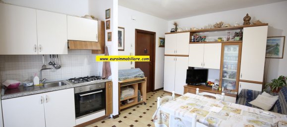 Квартира с 4 спальнями в Пинето, Италия № 365033 3