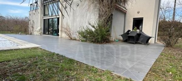 4 bedrooms Villa in Viriville, France No. 194160 7