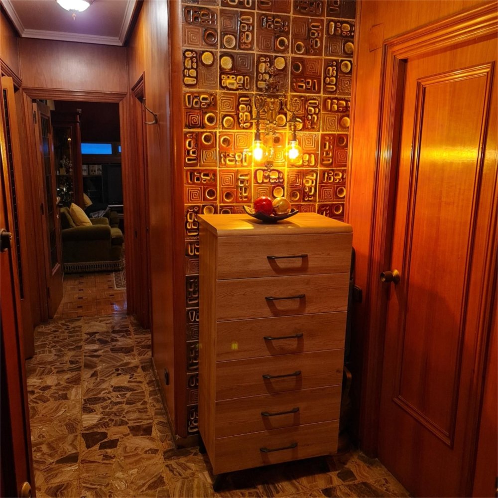 4 غرف نوم شقة في Oviedo, Spain رقم 165973