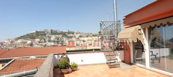 5 rooms Penthouse in Naples, Italy No. 285864 13