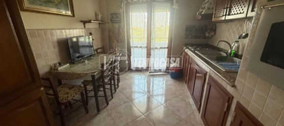 2 bedrooms Apartment in Giugliano in Campania, Italy No. 326236 2