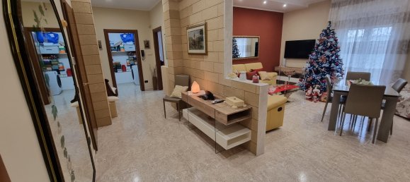 4غرفة منزل في Taranto, Italy رقم 39796 11