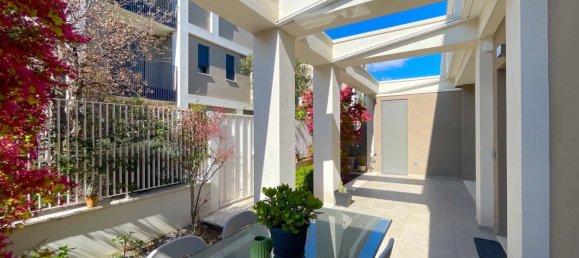 2 bedrooms Villa in San Benedetto del Tronto, Italy No. 61207 5