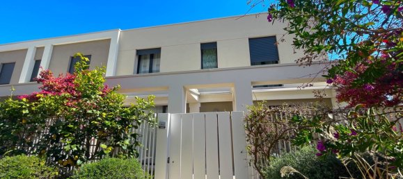 2 bedrooms Villa in San Benedetto del Tronto, Italy No. 61207 16