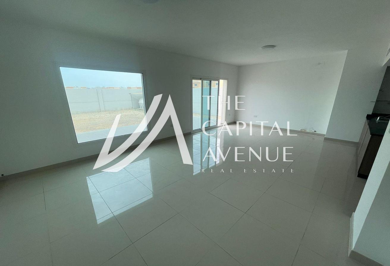 3 bedrooms Townhouse in Al Samha, UAE No. 33553
