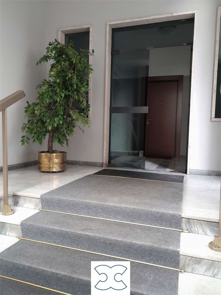 4-salle Appartement à Busto Arsizio, Italy No. 80660