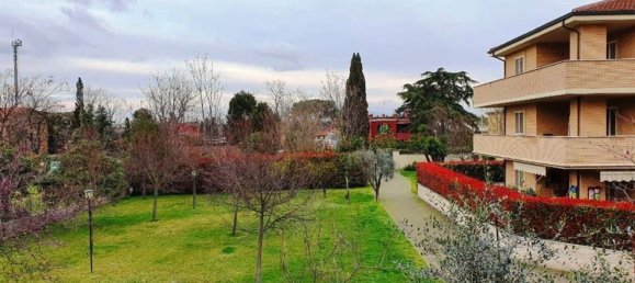 Квартира с 2 комнатами в Рим, Италия № 228277 4