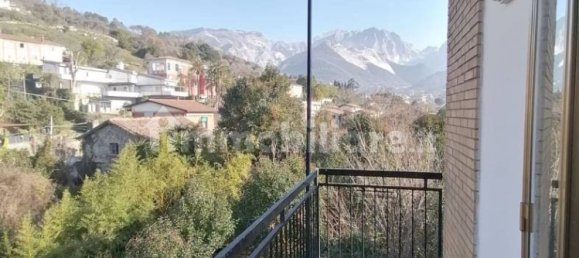 Apartamento de 2 dormitorios en Carrara, Italy No. 27369 8
