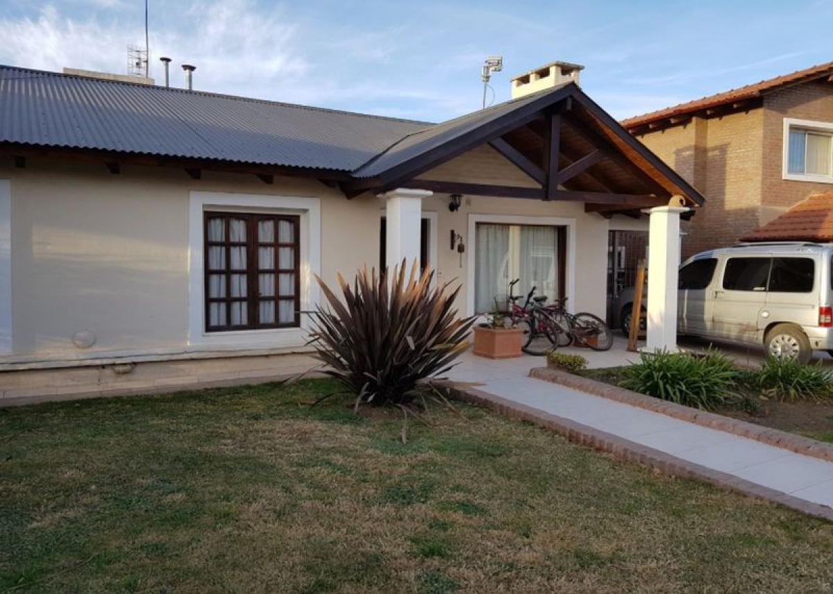 3 bedrooms Farm in Cordoba, Argentina No. 46703