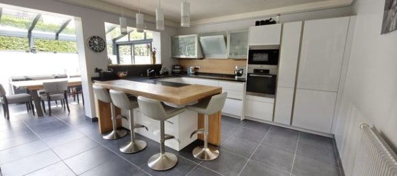 5 bedrooms House in Montmorency, France No. 360343 8