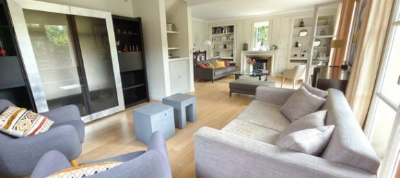 5 bedrooms House in Montmorency, France No. 360343 4