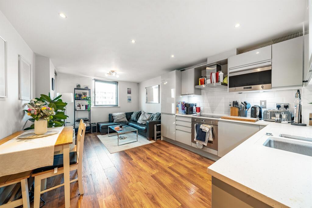 1 bedroom Apartment in London, United Kingdom No. 9654