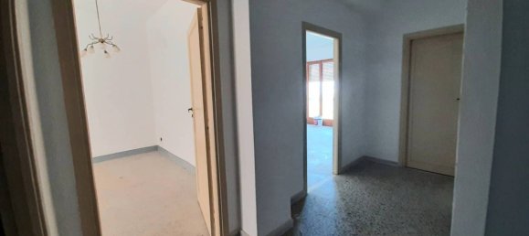 2 Schlafzimmer Wohnung in Catanzaro, Italy, Nr. 300392 5