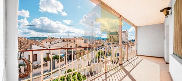 5 Schlafzimmer Haus in Santa Perpetua De Mogoda, Spain, Nr. 64359 13