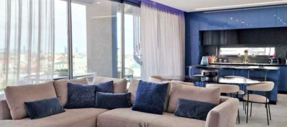 3 bedrooms Penthouse in Mesa Geitonia, Cyprus No. 11063 4