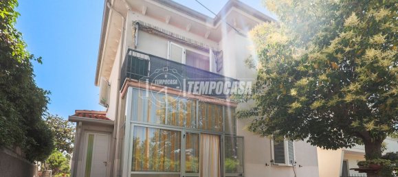 6 bedrooms House in Riccione, Italy No. 332369 9