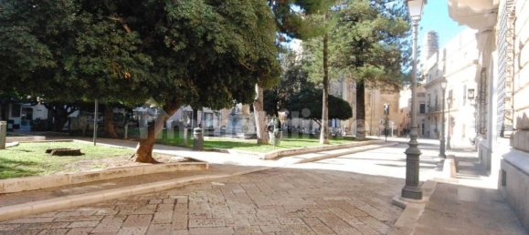 Propriété commerciale à Lecce, Italy 247m² No. 313499 5