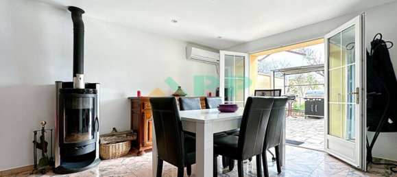 4 bedrooms Villa in Ablon-sur-Seine, France No. 182748 3