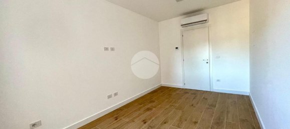 2 bedrooms Apartment in Naples, Italy No. 320797 21