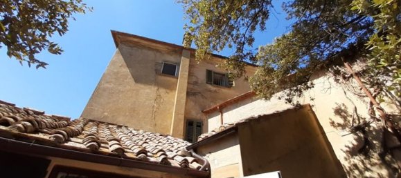 7 rooms Apartment in Volterra, Italy No. 47958 3