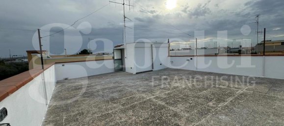 6-salle Villa à Bari, Italy No. 77221 25