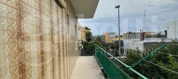 6-salle Villa à Bari, Italy No. 77221 19