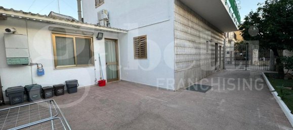 6-salle Villa à Bari, Italy No. 77221 2