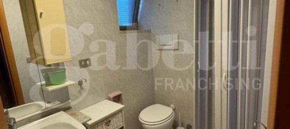 6-salle Villa à Bari, Italy No. 77221 11