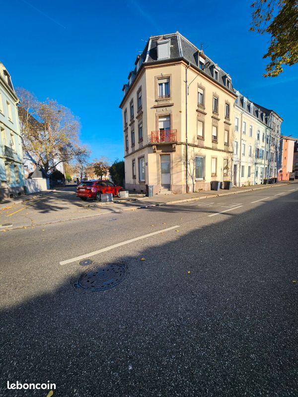 Apartamento de 15 dormitorios en Mulhouse, France No. 57258