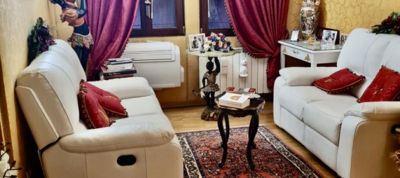 2 bedrooms Apartment in Venice, Italy No. 196187 2