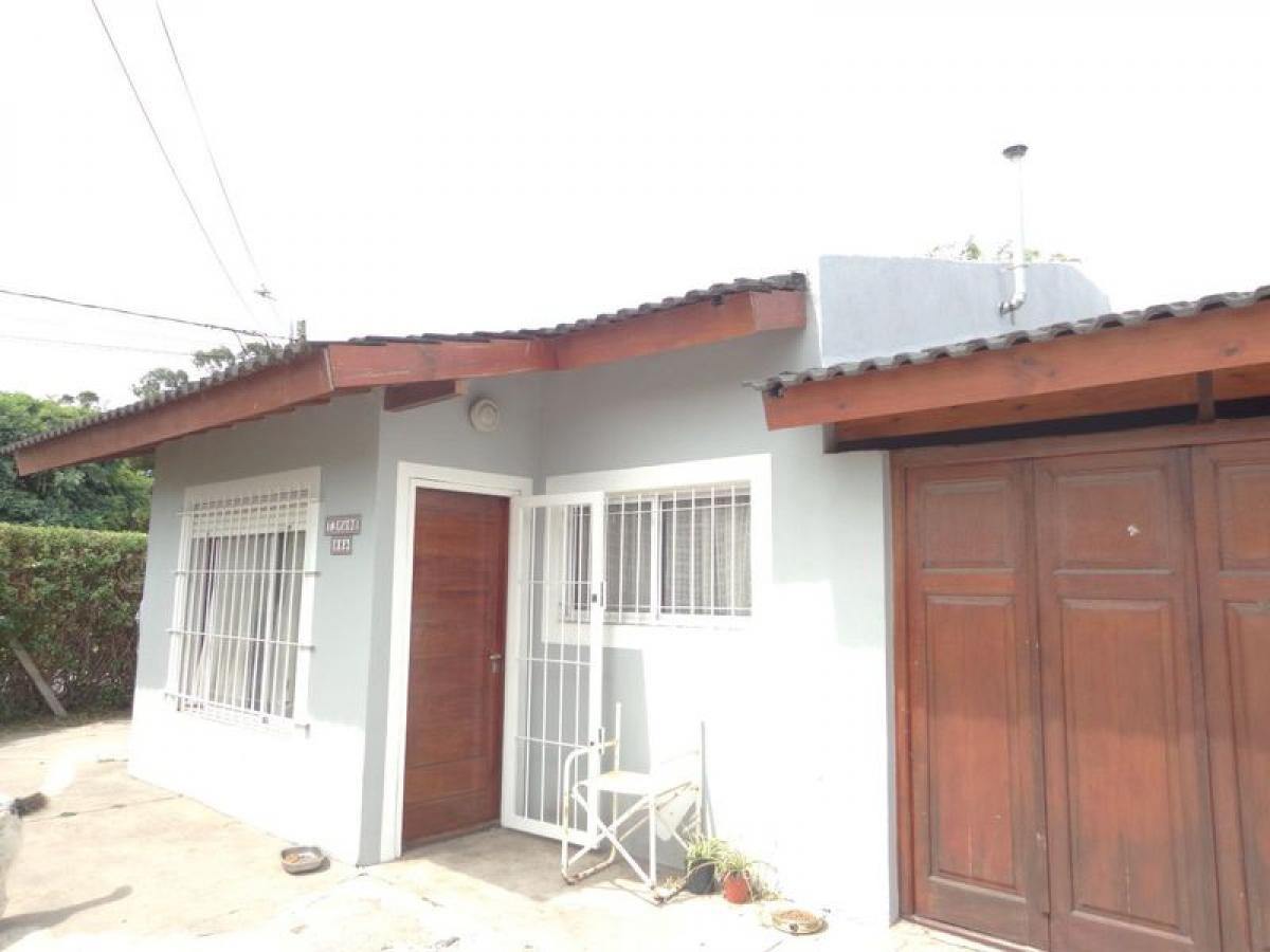 3 bedrooms House in Mar del Plata, Argentina No. 91299